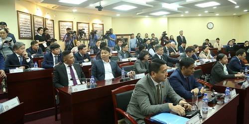 ШУУД: Хотын даргын томилгоог хэлэлцэж эхэллээ