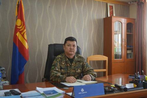 Хилчдын хөдөлмөрийг үгүйсгэж байгаад харамсаж байна