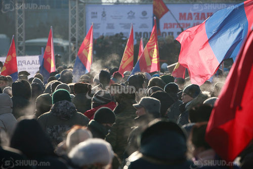 ФОТО: Төв талбайд 20 мянган хүн цугларчээ