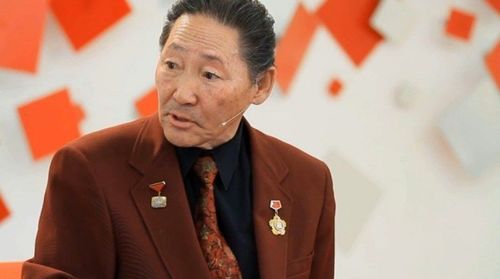Ардын жүжигчин Г.Хайдав бурхны оронд оджээ