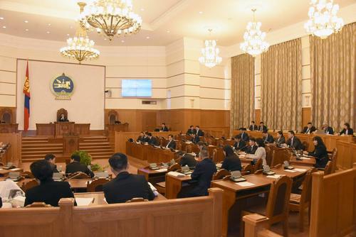 Ерөнхийлөгчийн үйл ажиллагааны танилцуулгыг сонсов