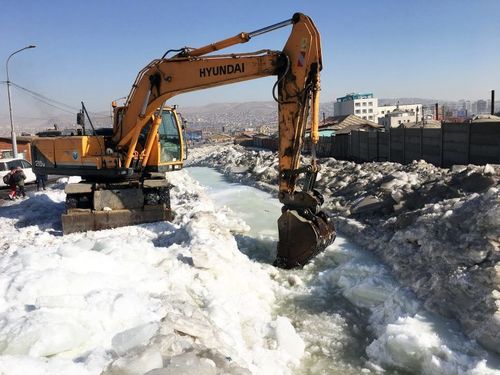 Үерийн далан гэмтээсэн, ААН байгууллагын газрыг чөлөөлнө