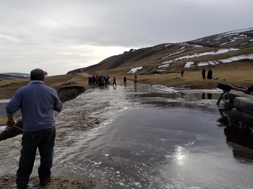 Загастайн давааны замыг түр хаалаа