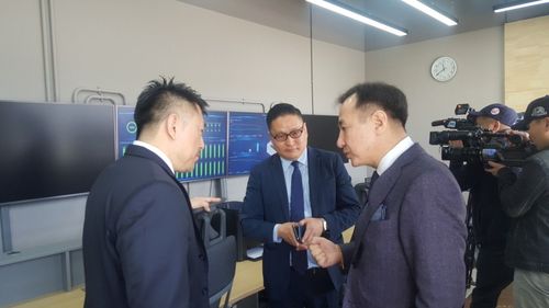 Дата төвийн үйл ажиллагаатай танилцлаа