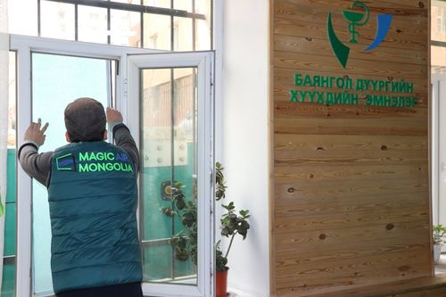 21 сая төгрөгийн өртөгтэй цонхны шүүлтүүрийг үнэгүй суурилуулж өгчээ