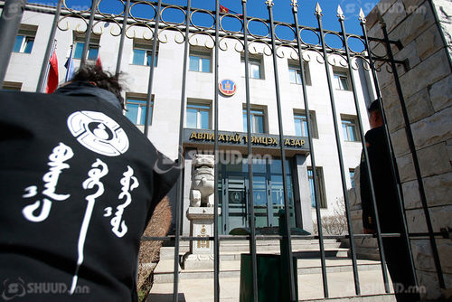 Гэмт хэргийн шинжтэй 96 гомдол, мэдээллийг шалгав