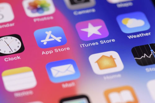Apple iTunes-ээс татгалзлаа 