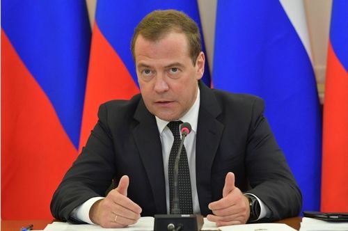 Д.Медведев: Ажилтнуудын стресс бүтээмжид нөлөөлдөг тул ажлын дөрвөн өдөрт шилжих нь зохистой хувилбар 