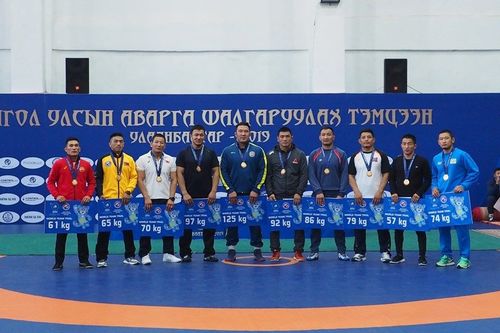Нур-Султаныг зорих Монголын бөхчүүд тодорлоо