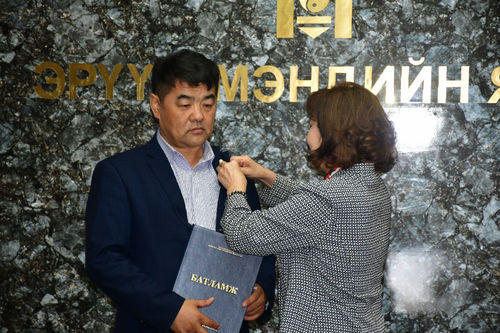 Эмнэлгийн тоног төхөөрөмжийн 26 мэргэшсэн инженертэй боллоо