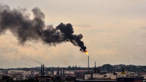 Мадурог дэмжсэн гэж үзэн Кубд дахин хориг тавилаа 