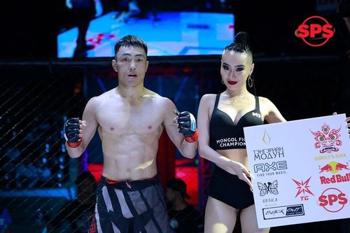 Монгол тулаанч анх удаа UFC-д