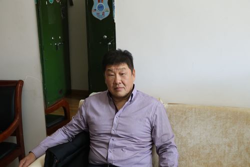 Б.Сэргэлэн: Бүтээн байгуулалтад оролцож буй цэргүүдэд сэтгэлийн дэм өглөө