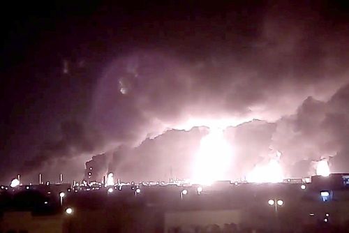 АНУ: Газрын тосны объектуудын халдлагад Ираныг буруутгаж байна