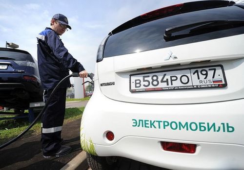 Цахилгаан машиныг тусгай эгнээгээр зорчуулах санал гаргажээ 