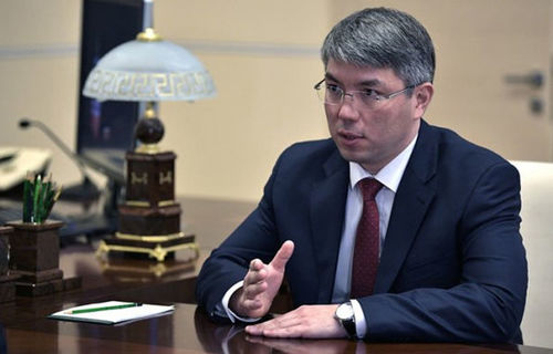 Буриадын тэргүүн: “Бид бүгд түр зогсох хэрэгтэй байна”