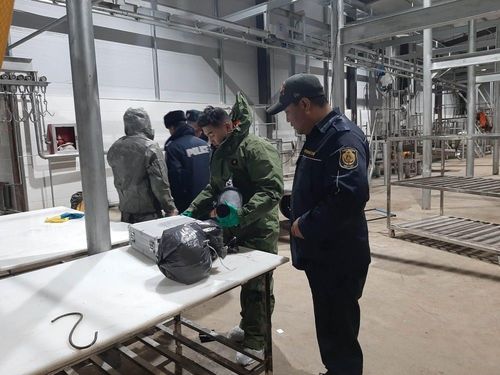 Мал төхөөрөх үйлдвэрийн ажилчид химийн бодисонд хорджээ