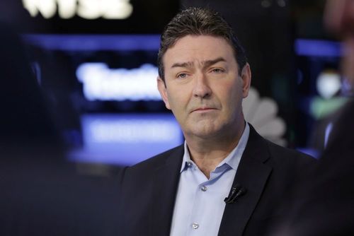 Ажилтантайгаа амрагласан Макдональдсын захирал халагджээ