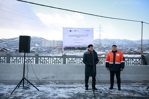 ФОТО: Хотын дарга Сэлбийн гүүрийг нээлээ