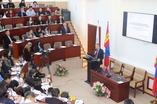 Оюуны өндөр чадамжтай иргэдийг төрийн албанд ажиллуулна