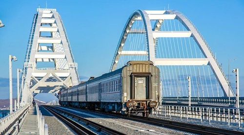 Москва-Крым чиглэлийн анхны галт тэрэг замдаа гарлаа