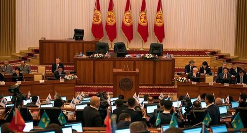 Киргиз: Улсынхаа тухай сөрөг мэдээллийг хориглох санал гаргажээ