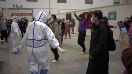 ВИДЕО:  Хятадын сувилагч нар өвчтөнүүдийг сэргээхээр концерт тогложээ