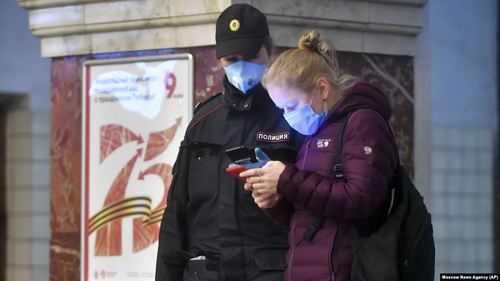Москвагийн захиргаа цагдаа нарт зориулж 10 мянган ухаалаг утас худалдаж авна