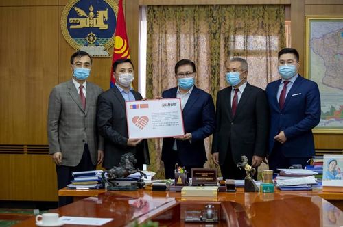 Хүний биеийн дулаан мэдрэгч хоёр ширхэг камерыг  хандивлалаа