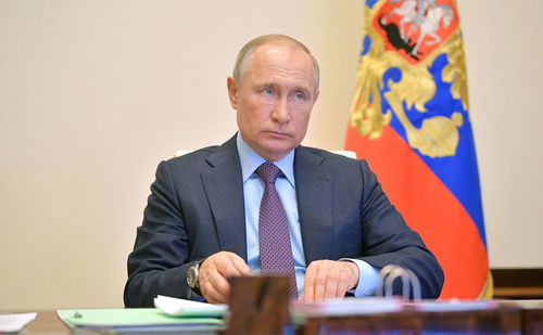 Песков: Ерөнхийлөгч Путин хаана ч нуугдаагүй