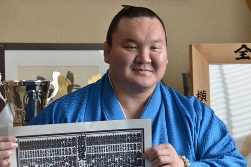 Хакүхо М.Даваажаргал, Какүрюү М.Ананд нар зүүн, баруун жигүүрийг магнайллаа