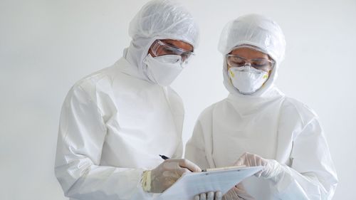 COVID-19: Оксфордын их сургууль болон ДЭМБ эм бэлдмэлийн томоохон туршилтуудыг эхлүүллээ