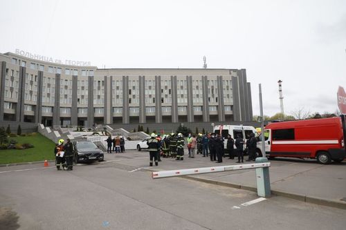 ОХУ: COVID-19 халдвартай өвчтөнүүд хэвтэж байсан эмнэлэгт гал гарч, таван хүн амиа алджээ