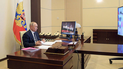 Владимир Путин: Эрүүл мэндийн системд ирэх эрсдэлгүй болсон тул эдийн засагт анхаарна