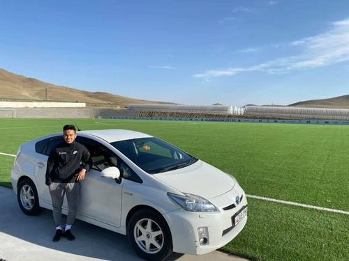 Лигийн аваргыг автомашинаар шагнажээ