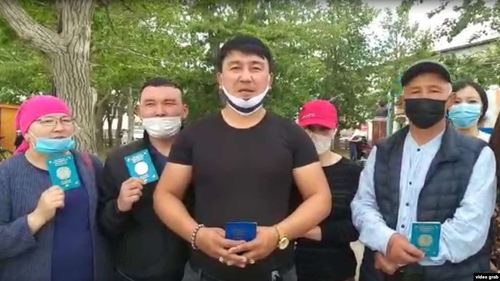 Монголд гацсан Казахстаны иргэд Ерөнхийлөгчөөсөө тусламж хүсчээ