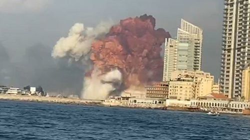 Бейрут: Дэлбэрэлтийн улмаас 78 хүн амиа алдаж, дөрвөн мянган хүн шархаджээ