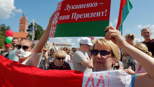 Беларус: Лукашенког дэмжсэн жагсаал болжээ