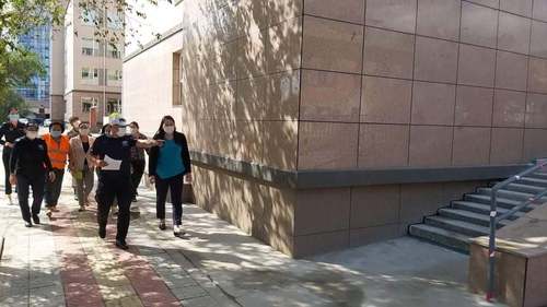 БГД-ийн сургууль орчмын аюулгүй байдлыг ханган ажиллаж байна