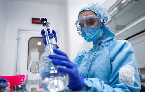 Оросын эрдэмтэд ханиад, коронавирусээс нэгэн зэрэг хамгаалах вакциныг боловсруулна