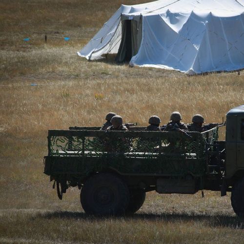 Байлдааны буудлагатай тактикийн сургуулилалтын үеэр ангийн ахлагч бэртжээ