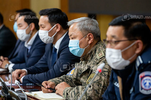 УОК: Худалдааны төвүүдийг хаахгүй, банкны зээлийг түр царцаах талаар судална