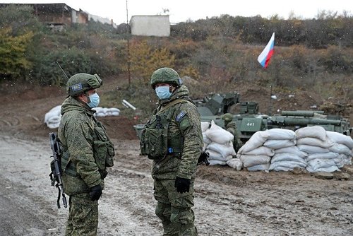 Карабах: Тулалдааныг энхийг сахиулагчид зогсоожээ