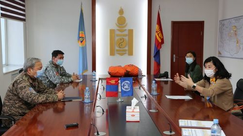Ариун цэвэр, эрүүл ахуйн багцыг хүргүүлэх ажлыг зохион байгуулж байна