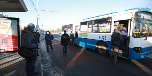98 чиглэлд 948  автобус нийтийн тээврийн үйлчилгээнд явж байна