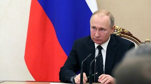 Путин генералуудаа халав