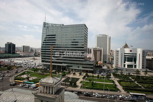 Улаанбаатарт 22 хэм дулаан, шороон шуургатай