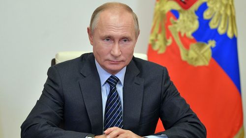 Путин: Вакциныг албадан хийж болохгүй