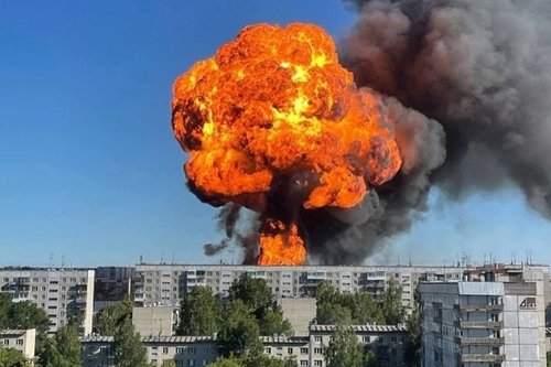 ВИДЕО: Новосибирск хотод ШТС дэлбэрч, 30 хүн гэмтжээ