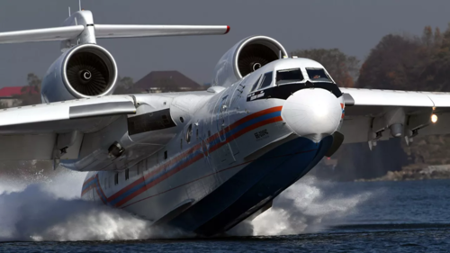 Хормын төдийд 12 тонн ус нөөцлөх чадвартай онгоцыг түймрийг дарахад ашиглаж байна